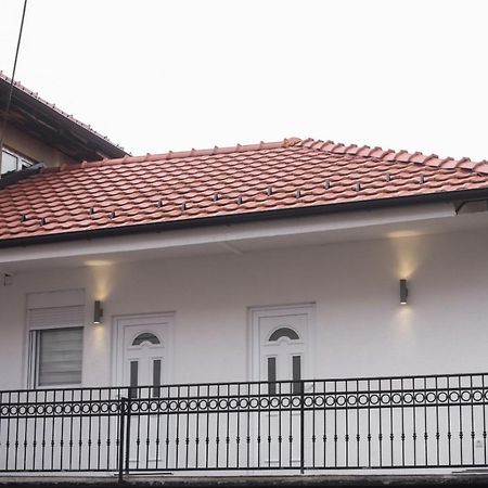 Apartman Tea Belgrado Exterior foto